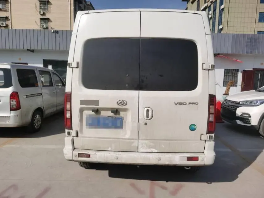 2023 MAXUS XinTu V80 2.0T 139HP L4 6MT,autocango,china used car exporter,china ev exporter,chinese used car exporter,chinese used ev exporter