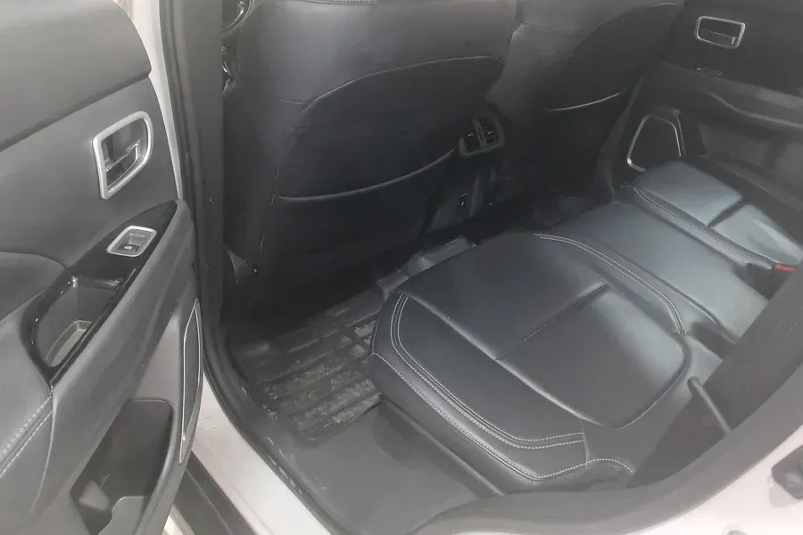 2020 Mitsubishi Outlander 2.0L 166HP L4 CVT,autocango,china used car exporter,china ev exporter,chinese used car exporter,chinese used ev exporter