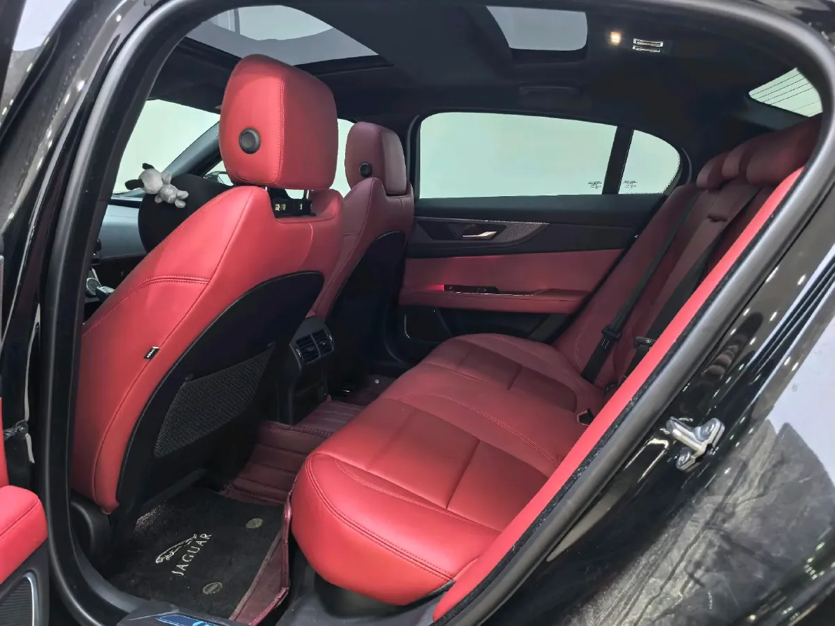 2023 Jaguar XEL 2.0T 250HP L4 8AT,autocango,china used car exporter,china ev exporter,chinese used car exporter,chinese used ev exporter