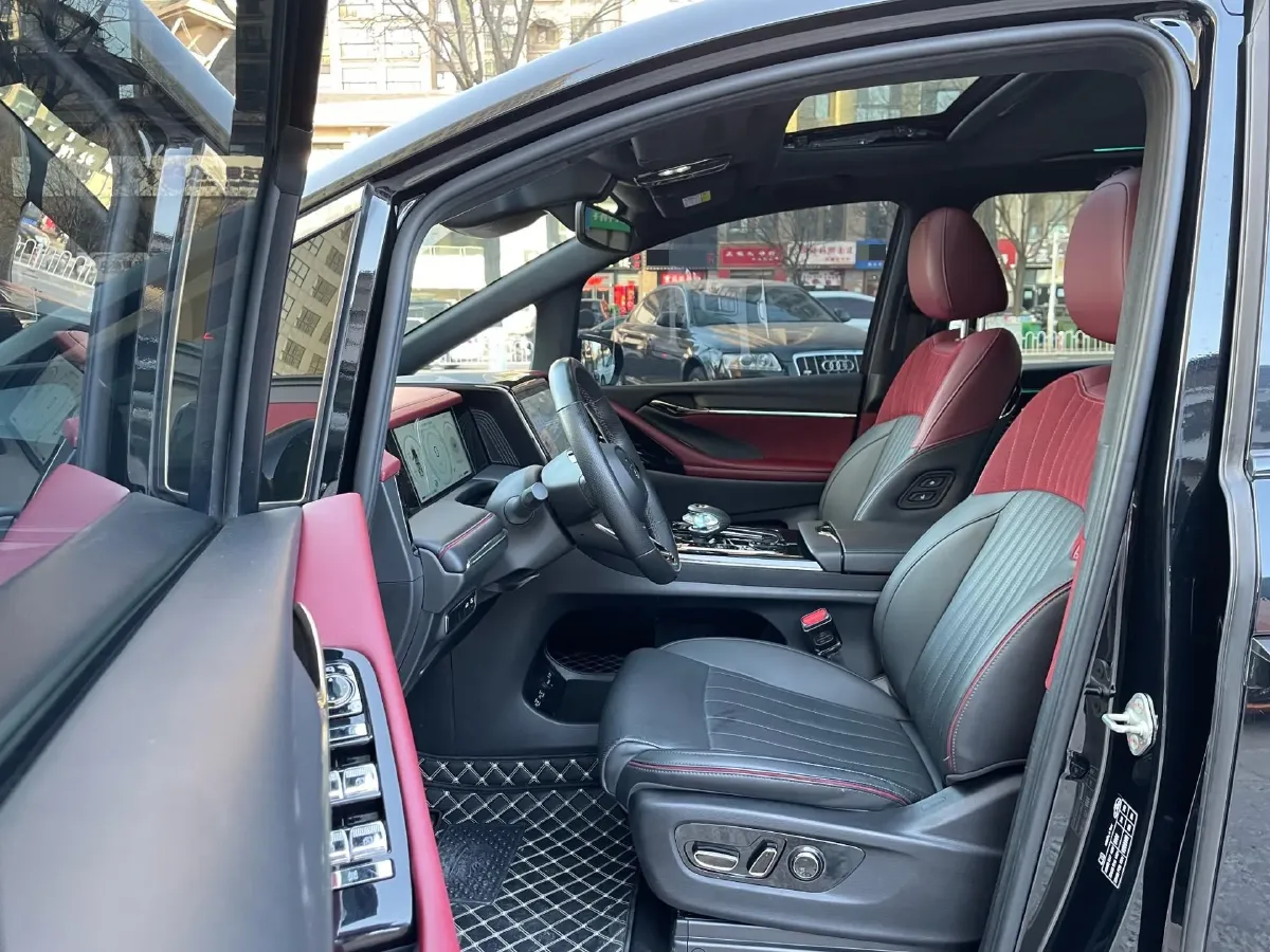 2024 GAC Trumpchi M8 2.0T 190HP L4 E-CVT Hybrid,autocango,china used car exporter,china ev exporter,chinese used car exporter,chinese used ev exporter