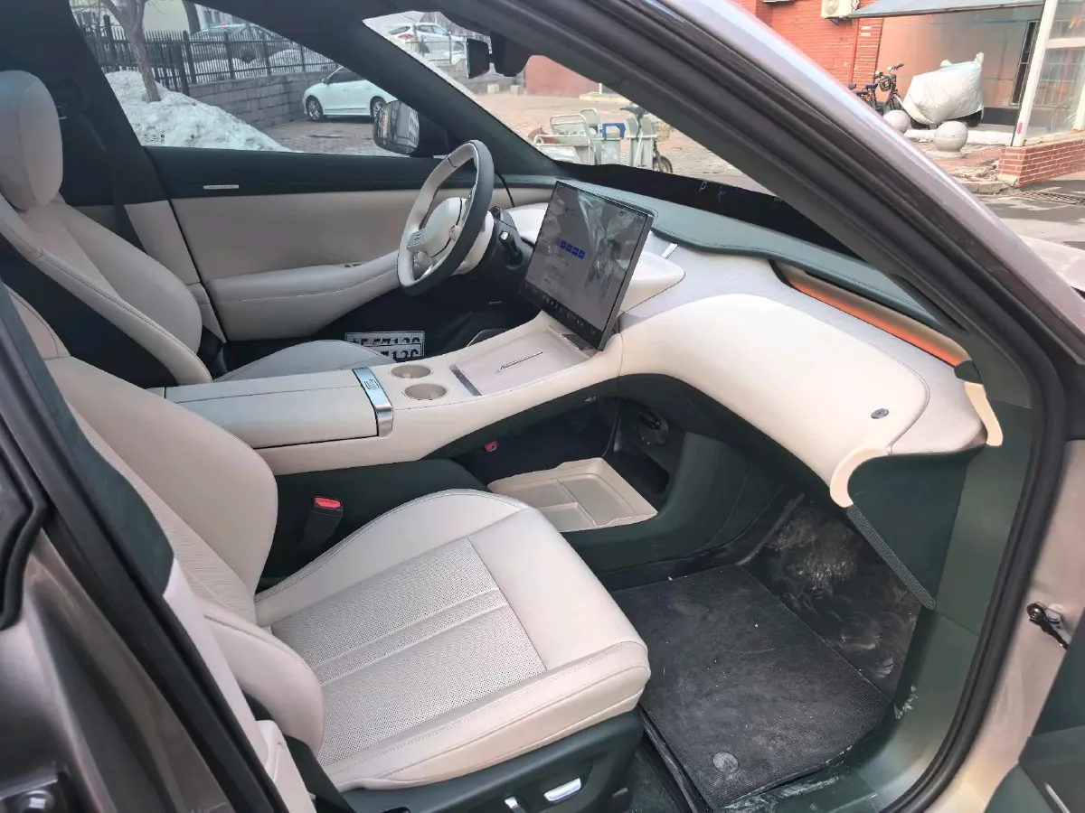 2025 MI YU7 BEV 101.7KWH,autocango,china used car exporter,china ev exporter,chinese used car exporter,chinese used ev exporter