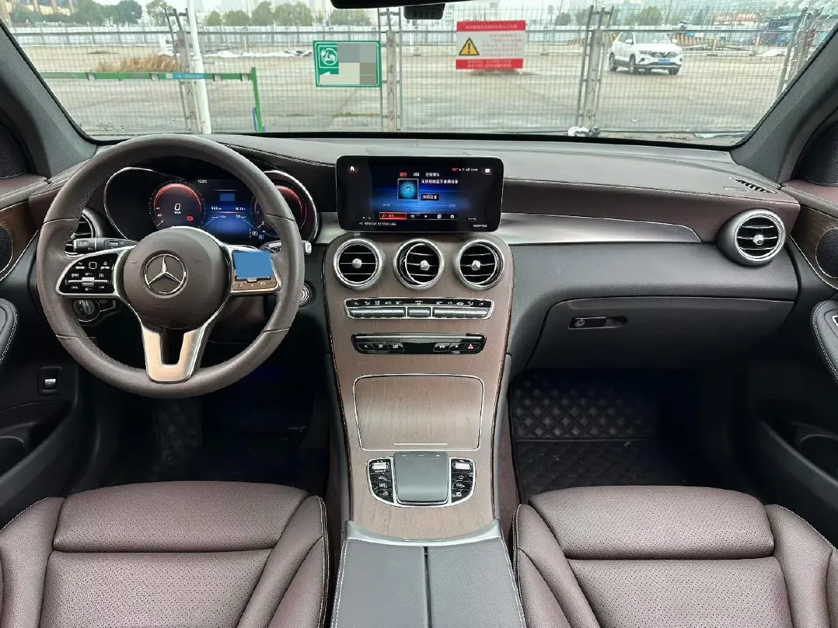 2022 Mercedes-Benz GLC Class 2.0T 258HP L4 9AT,autocango,china used car exporter,china ev exporter,chinese used car exporter,chinese used ev exporter