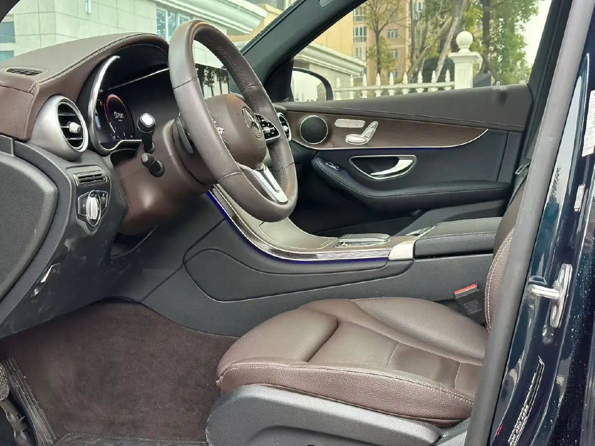 2022 Mercedes-Benz GLC Class 2.0T 258HP L4 9AT,autocango,china used car exporter,china ev exporter,chinese used car exporter,chinese used ev exporter