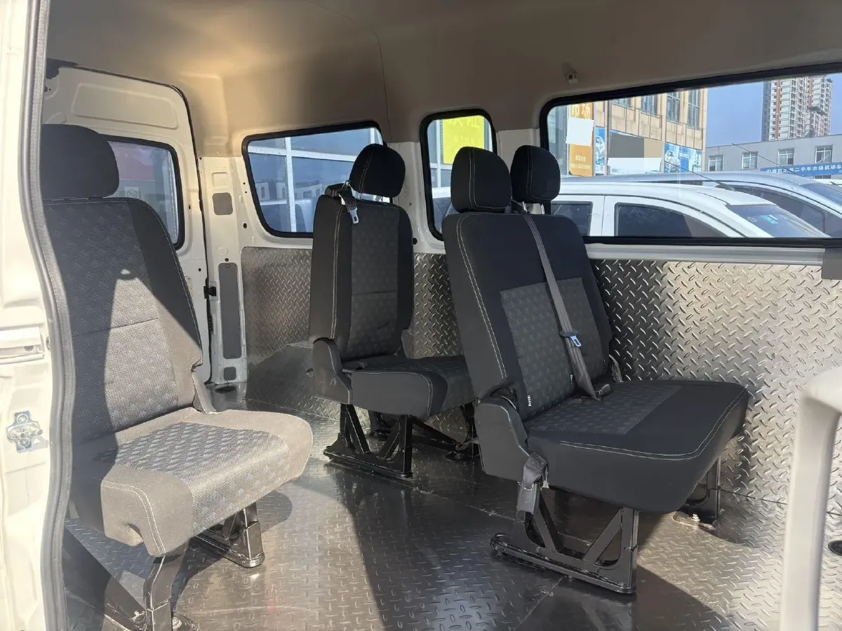 2024 MAXUS XinTu V80 2.0T 147HP L4 6MT,autocango,china used car exporter,china ev exporter,chinese used car exporter,chinese used ev exporter