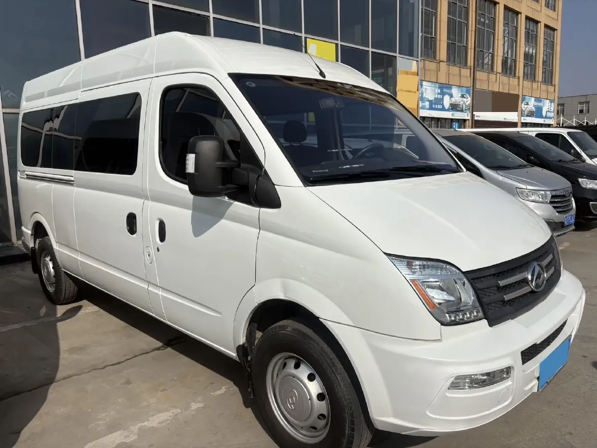 2024 MAXUS XinTu V80 2.0T 147HP L4 6MT,autocango,china used car exporter,china ev exporter,chinese used car exporter,chinese used ev exporter