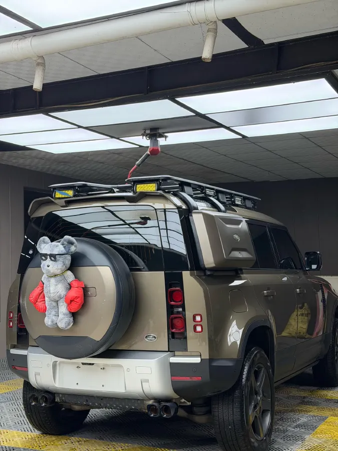 2021 Land Rover Defender 3.0T 400HP L6 8AT,autocango,china used car exporter,china ev exporter,chinese used car exporter,chinese used ev exporter