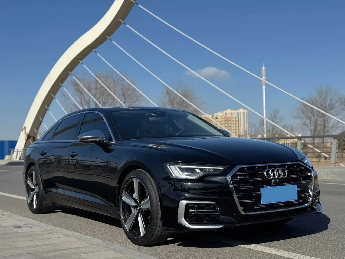 2023 Audi A6L 2.0T 245HP L4 7DCT,autocango,china used car exporter,china ev exporter,chinese used car exporter,chinese used ev exporter