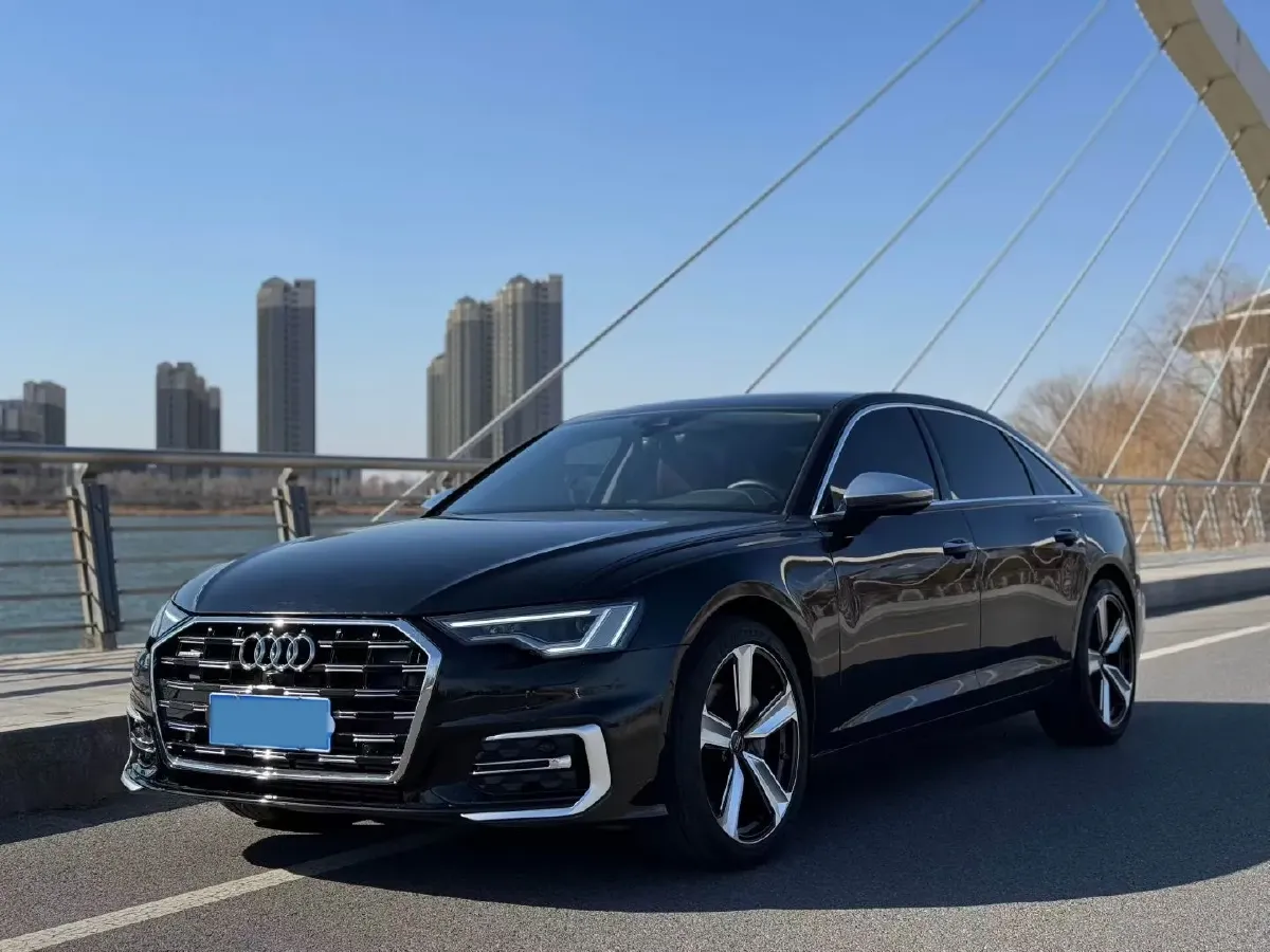 2023 Audi A6L 2.0T 245HP L4 7DCT,autocango,china used car exporter,china ev exporter,chinese used car exporter,chinese used ev exporter