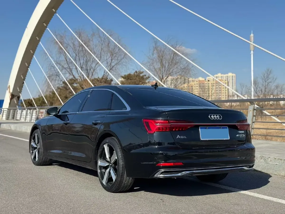 2023 Audi A6L 2.0T 245HP L4 7DCT,autocango,china used car exporter,china ev exporter,chinese used car exporter,chinese used ev exporter
