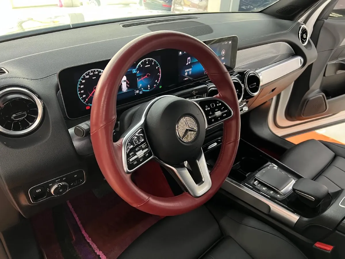 2020 Mercedes-Benz GLB Class 1.3T 136HP L4 7DCT,autocango,china used car exporter,china ev exporter,chinese used car exporter,chinese used ev exporter