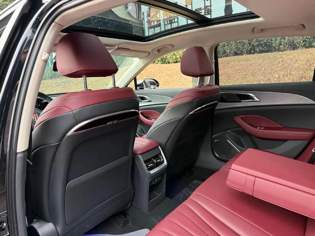 2022 HongQi H5 1.5T 169HP L4 7DCT,autocango,china used car exporter,china ev exporter,chinese used car exporter,chinese used ev exporter