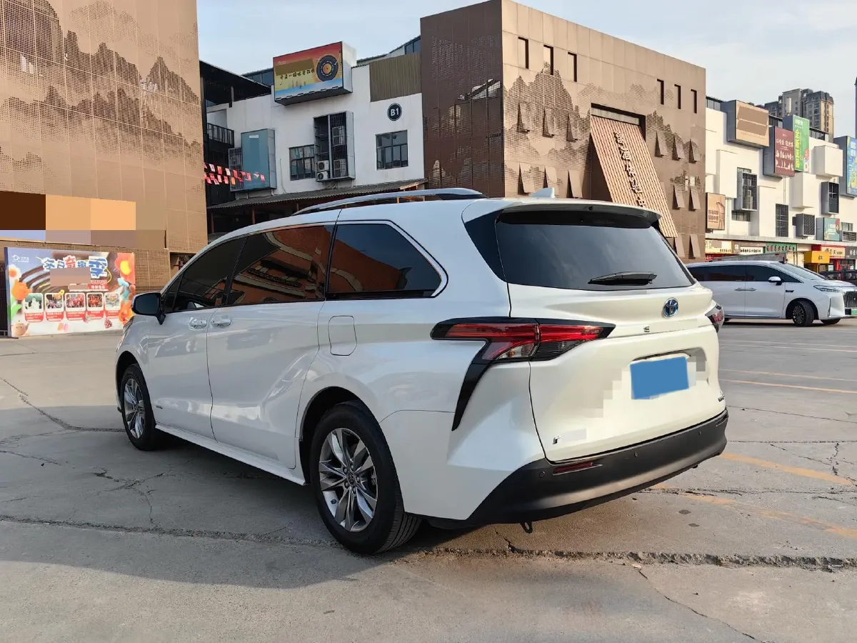 2023 Toyota Sienna 2.5L 189HP L4 E-CVT Hybrid,autocango,china used car exporter,china ev exporter,chinese used car exporter,chinese used ev exporter