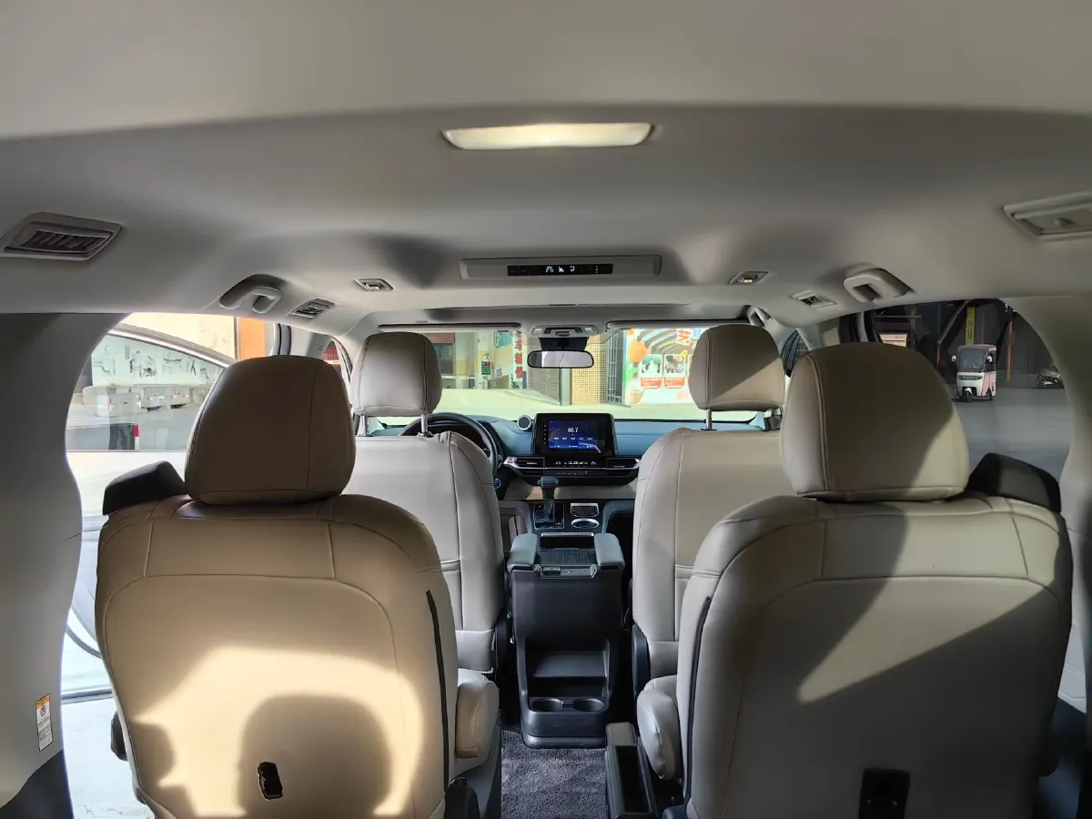 2023 Toyota Sienna 2.5L 189HP L4 E-CVT Hybrid,autocango,china used car exporter,china ev exporter,chinese used car exporter,chinese used ev exporter