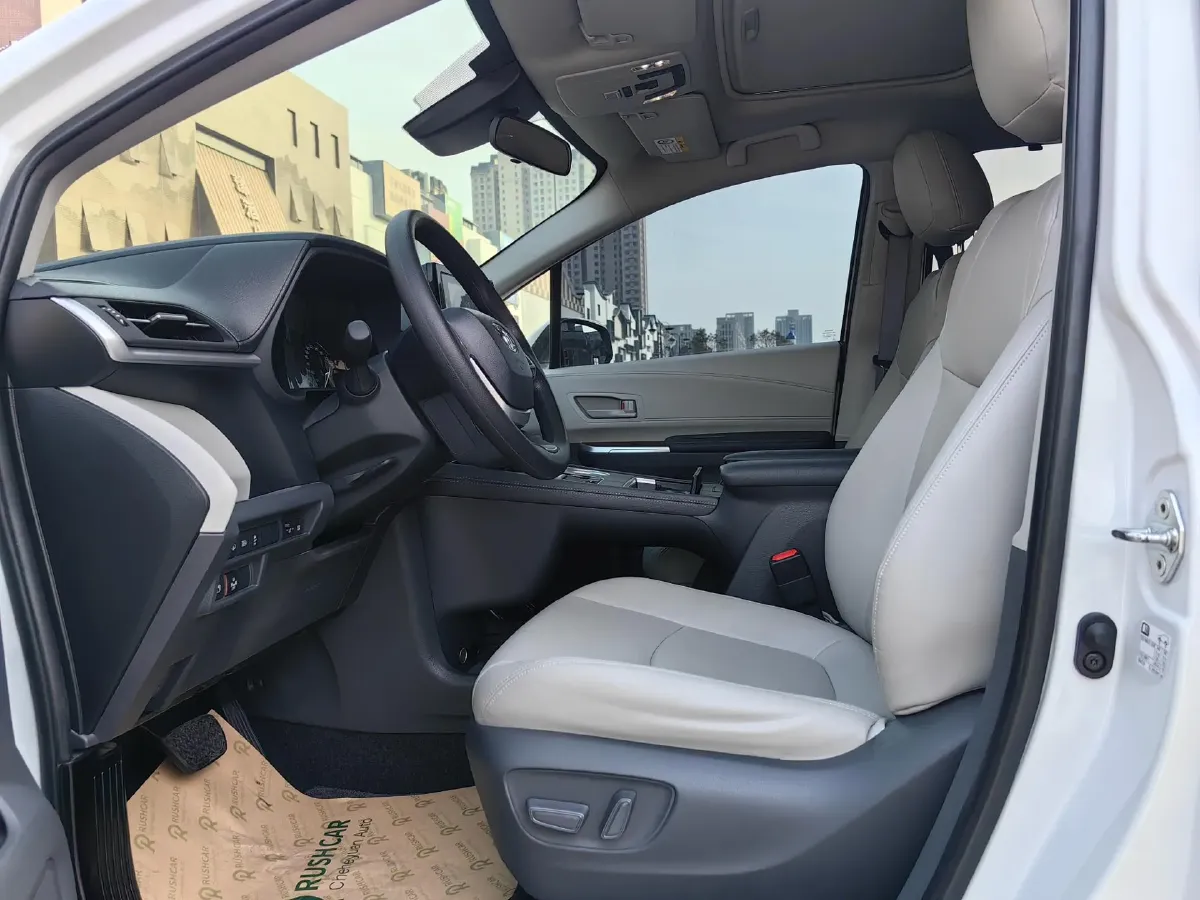 2023 Toyota Sienna 2.5L 189HP L4 E-CVT Hybrid,autocango,china used car exporter,china ev exporter,chinese used car exporter,chinese used ev exporter