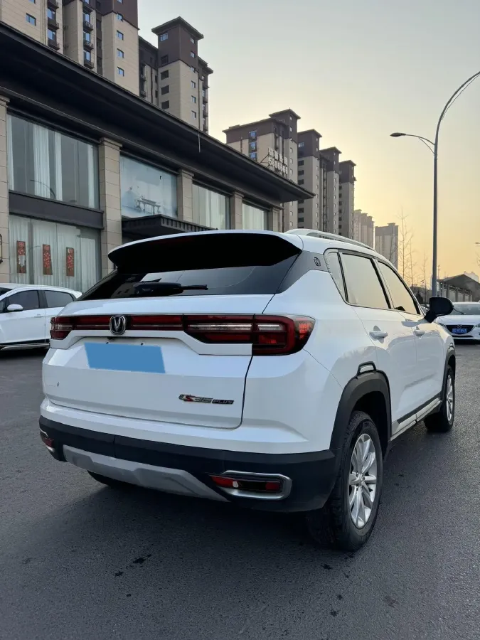 2019 ChangAn CS35 Plus 1.6L 128HP L4 5MT,autocango,china used car exporter,china ev exporter,chinese used car exporter,chinese used ev exporter