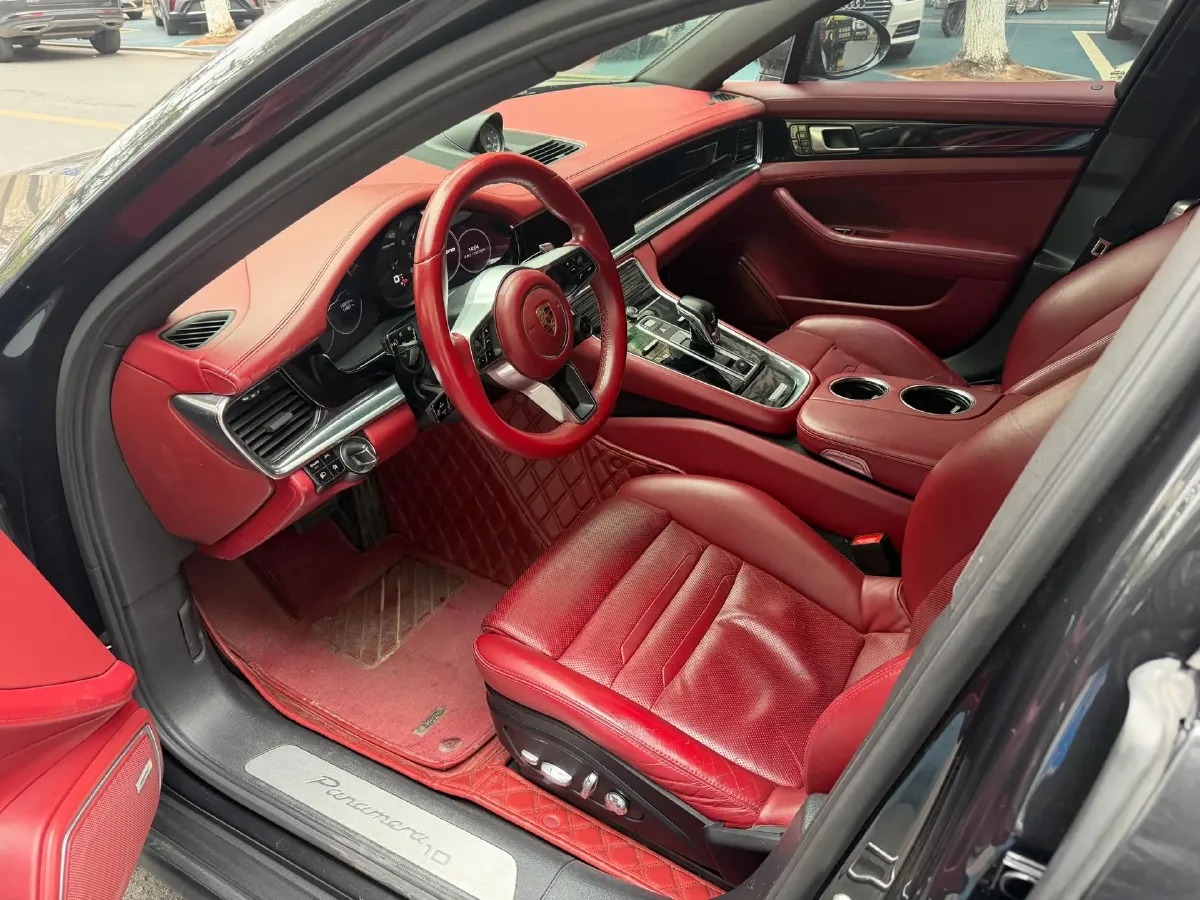 2019 Porsche Panamera 2.9T 330HP V6 8DCT,autocango,china used car exporter,china ev exporter,chinese used car exporter,chinese used ev exporter