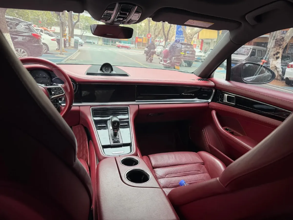 2019 Porsche Panamera 2.9T 330HP V6 8DCT,autocango,china used car exporter,china ev exporter,chinese used car exporter,chinese used ev exporter