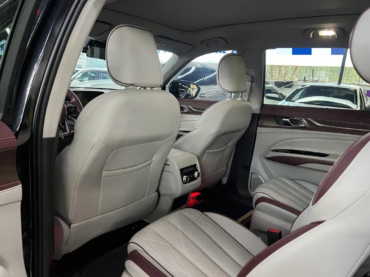 2021 Ford Equator 2.0T 224HP L4 6DCT,autocango,china used car exporter,china ev exporter,chinese used car exporter,chinese used ev exporter