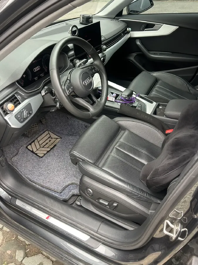 2020 Audi A4L 2.0T 190HP L4 7DCT,autocango,china used car exporter,china ev exporter,chinese used car exporter,chinese used ev exporter