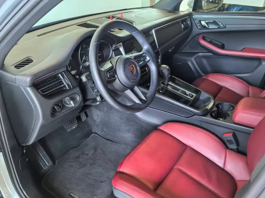 2022 Porsche Macan 2.0T 265HP L4 7DCT,autocango,china used car exporter,china ev exporter,chinese used car exporter,chinese used ev exporter