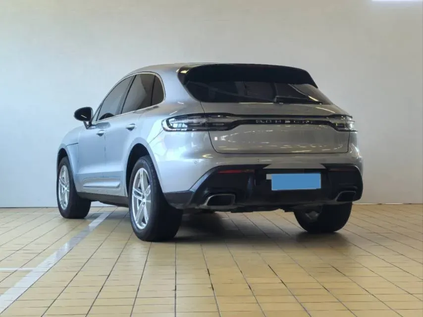 2022 Porsche Macan 2.0T 265HP L4 7DCT,autocango,china used car exporter,china ev exporter,chinese used car exporter,chinese used ev exporter