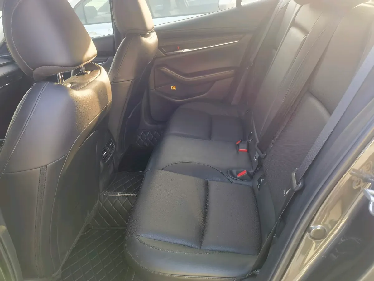 2022 Mazda 3 Axela 2.0L 158HP L4 6AT,autocango,china used car exporter,china ev exporter,chinese used car exporter,chinese used ev exporter