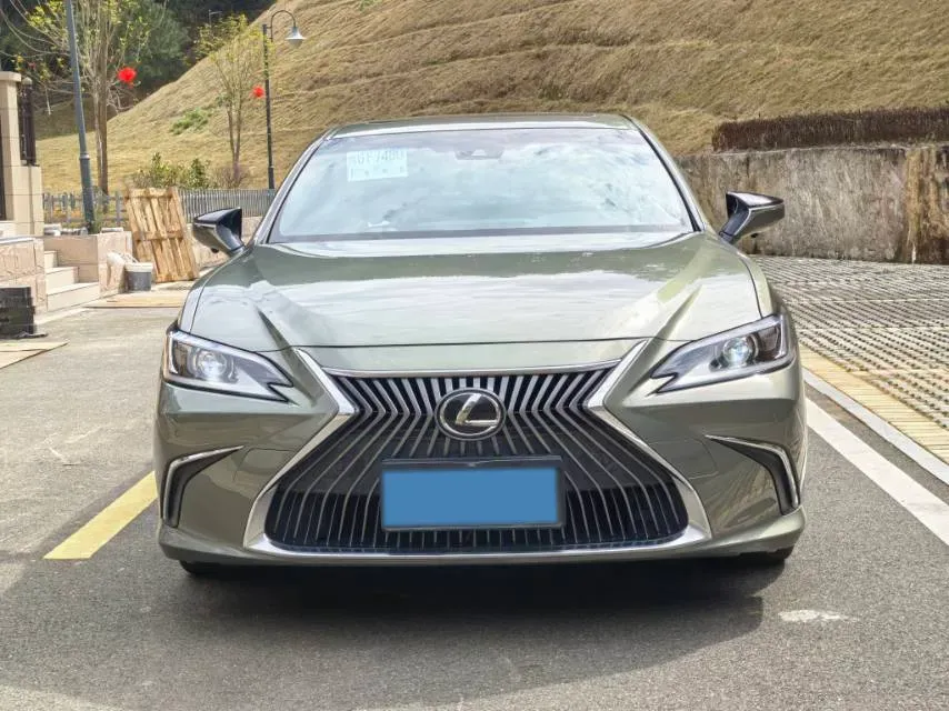 2020 Lexus ES 2.0L 173HP L4 CVT,autocango,china used car exporter,china ev exporter,chinese used car exporter,chinese used ev exporter