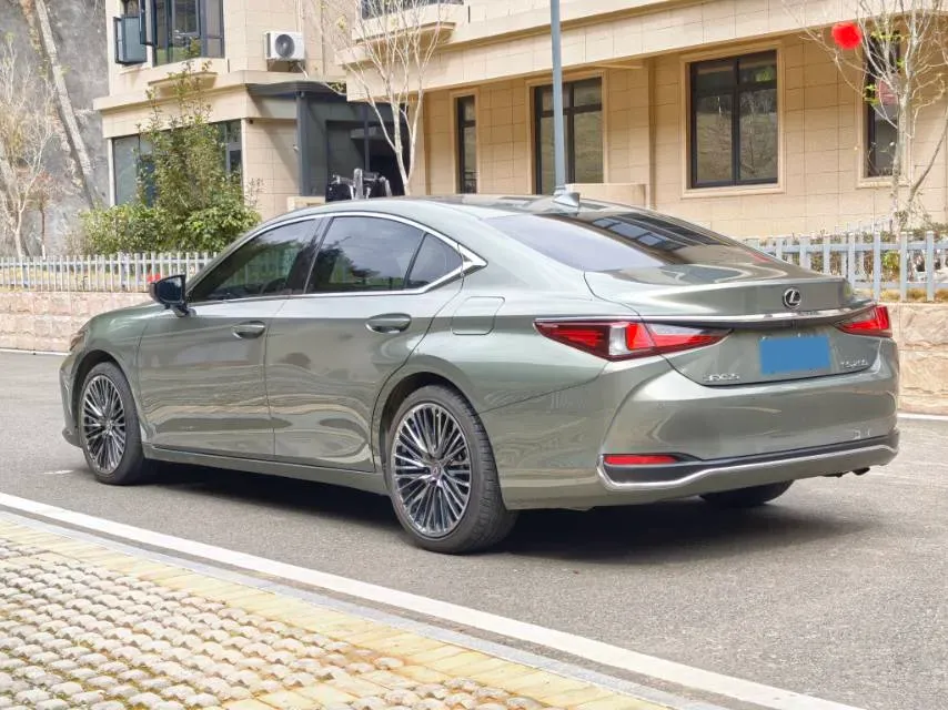 2020 Lexus ES 2.0L 173HP L4 CVT,autocango,china used car exporter,china ev exporter,chinese used car exporter,chinese used ev exporter