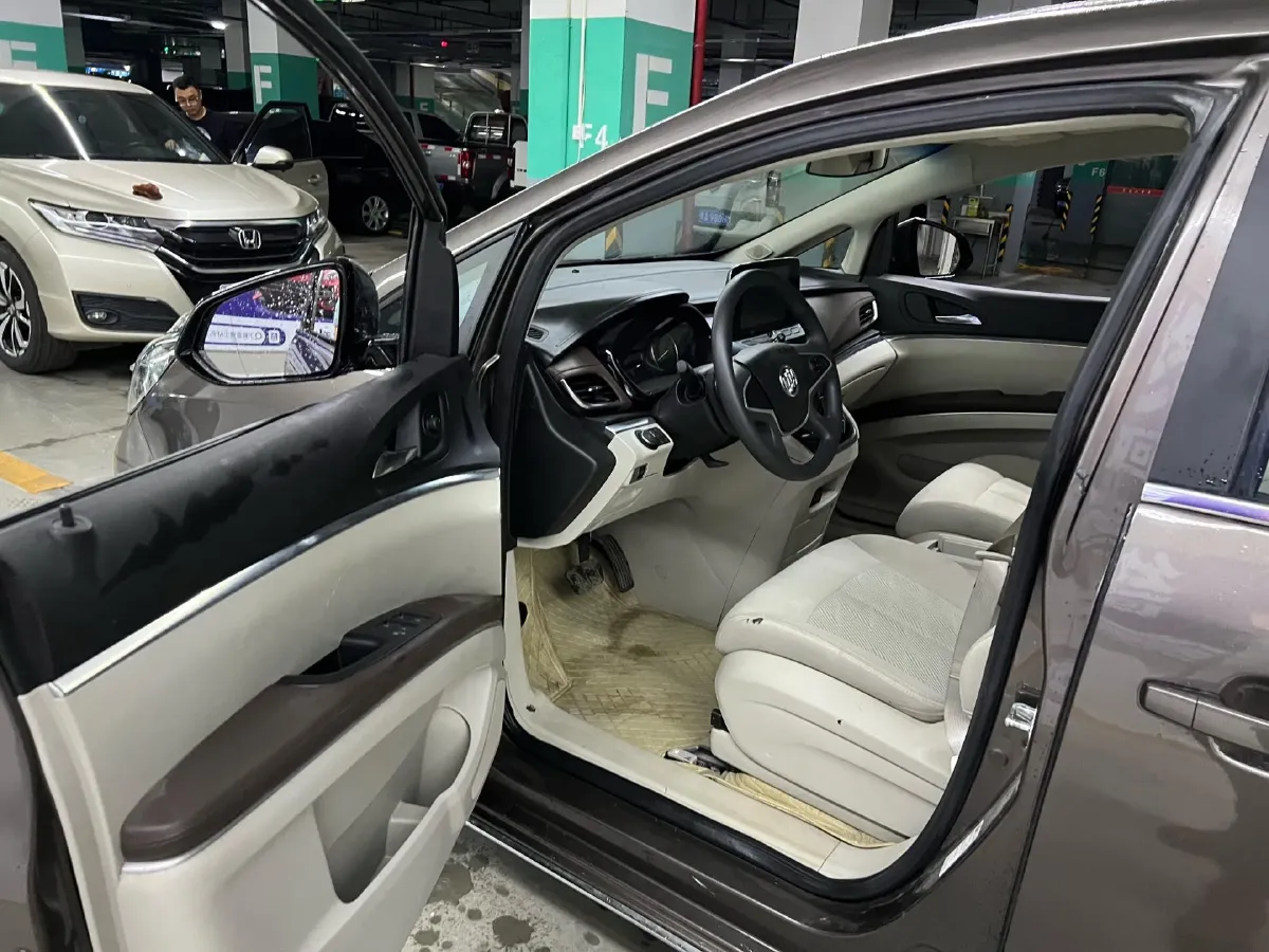 2023 Buick GL8 2.0T 237HP L4 9AT,autocango,china used car exporter,china ev exporter,chinese used car exporter,chinese used ev exporter