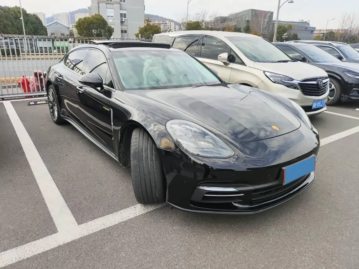 2017 BMW 7 Series 3.0T 326HP L6 8AT,autocango,china used car exporter,china ev exporter,chinese used car exporter,chinese used ev exporter