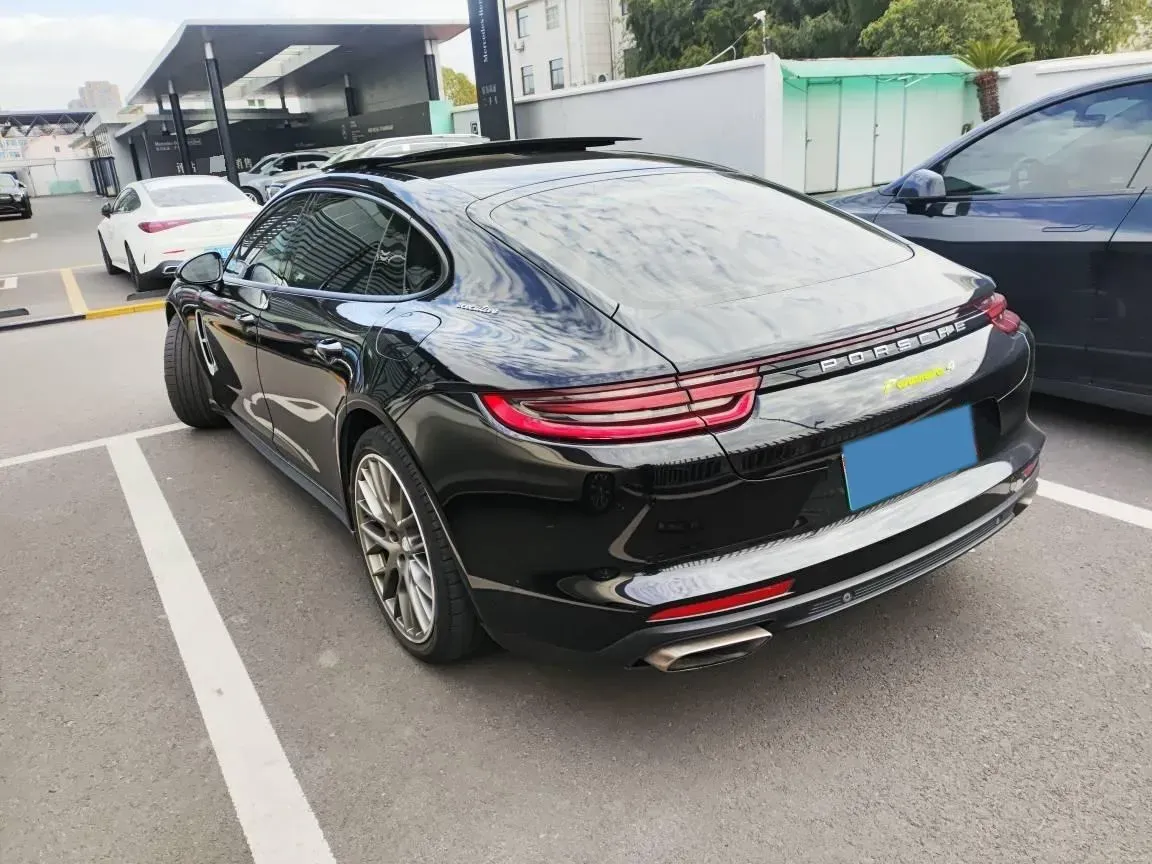 2017 BMW 7 Series 3.0T 326HP L6 8AT,autocango,china used car exporter,china ev exporter,chinese used car exporter,chinese used ev exporter