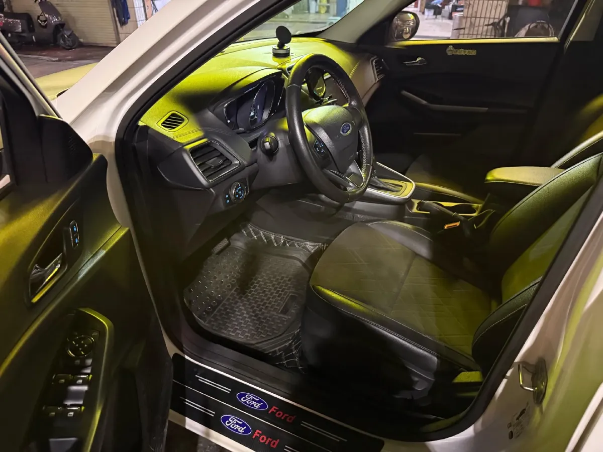 2019 Ford Escort 1.5L 122HP L3 6AT,autocango,china used car exporter,china ev exporter,chinese used car exporter,chinese used ev exporter