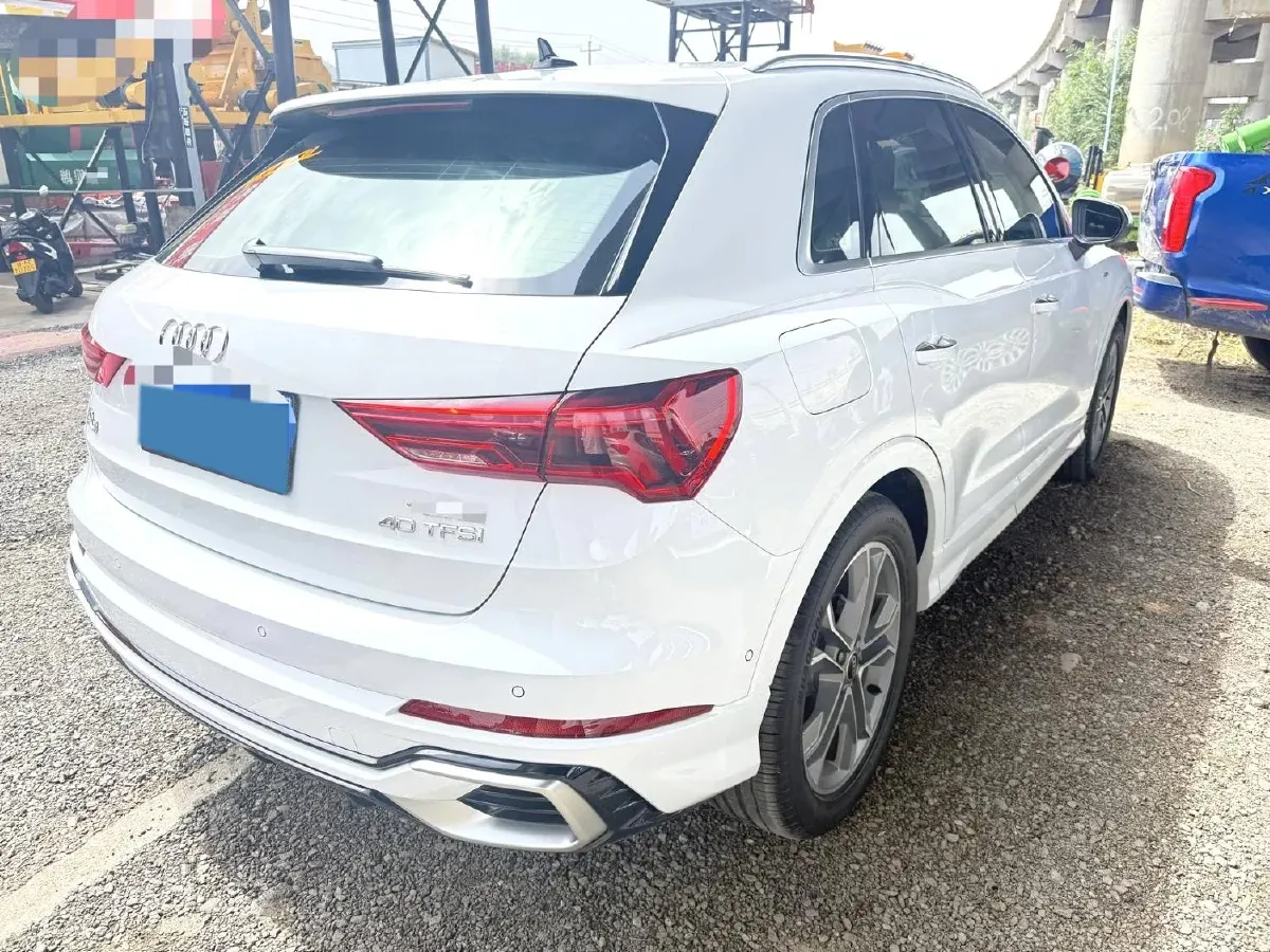 2024 Audi Q3 2.0T 186HP L4 7DCT,autocango,china used car exporter,china ev exporter,chinese used car exporter,chinese used ev exporter