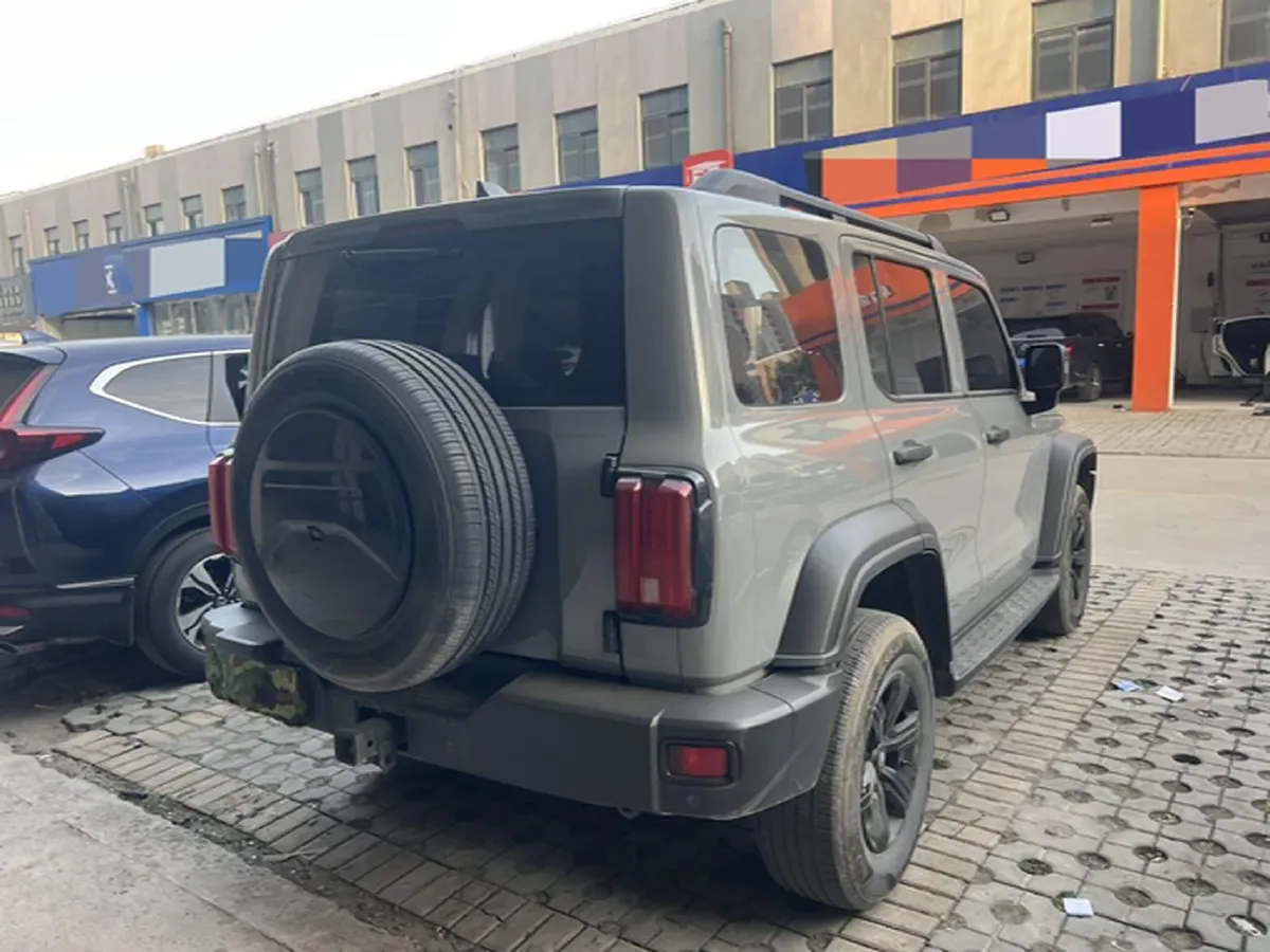 2023 Tank 300 2.0T 227HP L4 8AT,autocango,china used car exporter,china ev exporter,chinese used car exporter,chinese used ev exporter
