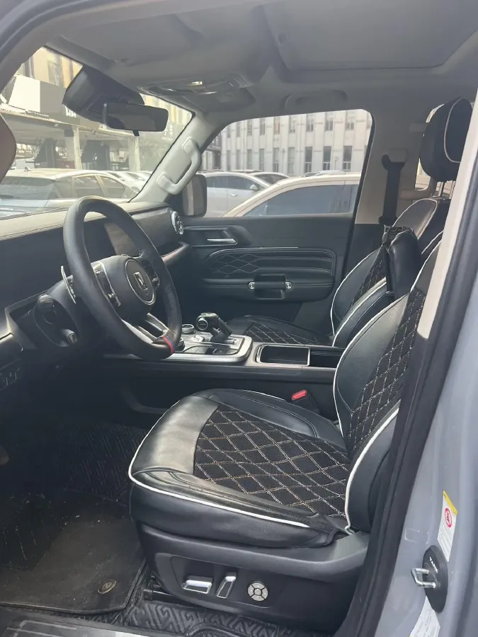 2023 Tank 300 2.0T 227HP L4 8AT,autocango,china used car exporter,china ev exporter,chinese used car exporter,chinese used ev exporter