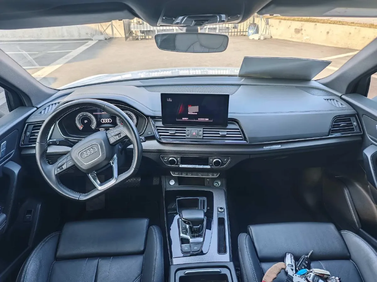 2023 Audi Q5L 2.0T 190HP L4 7DCT,autocango,china used car exporter,china ev exporter,chinese used car exporter,chinese used ev exporter