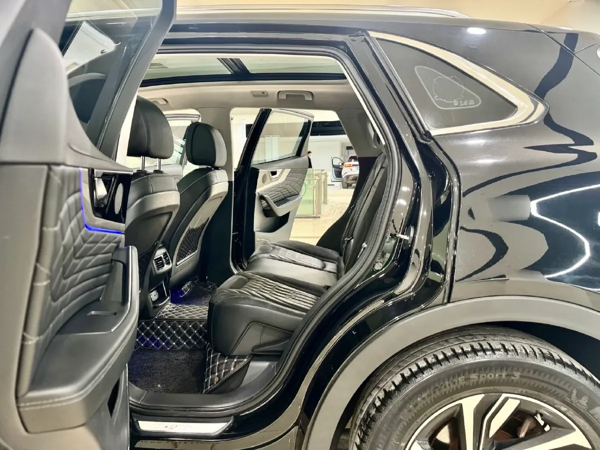 2019 HongQi HS5 2.0T 224HP L4 6AT,autocango,china used car exporter,china ev exporter,chinese used car exporter,chinese used ev exporter