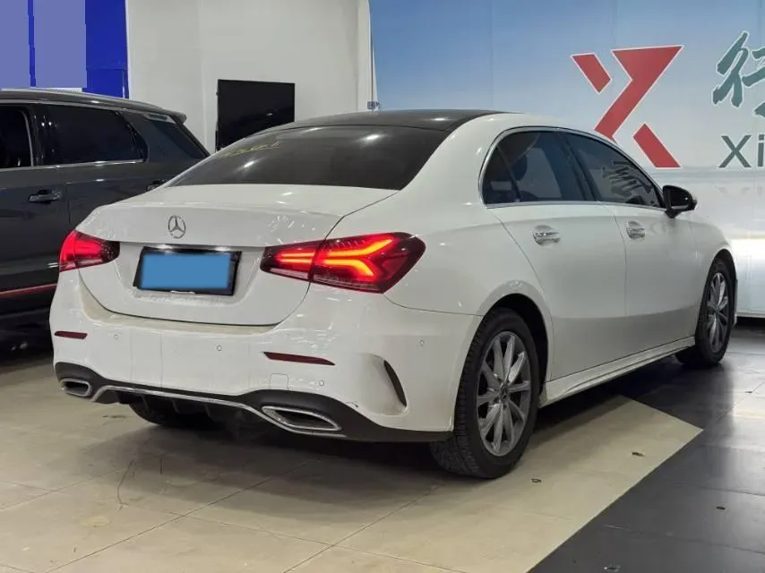 2020 Mercedes-Benz A Class 1.3T 163HP L4 7DCT,autocango,china used car exporter,china ev exporter,chinese used car exporter,chinese used ev exporter