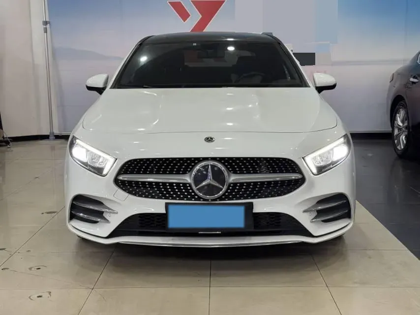 2020 Mercedes-Benz A Class 1.3T 163HP L4 7DCT,autocango,china used car exporter,china ev exporter,chinese used car exporter,chinese used ev exporter