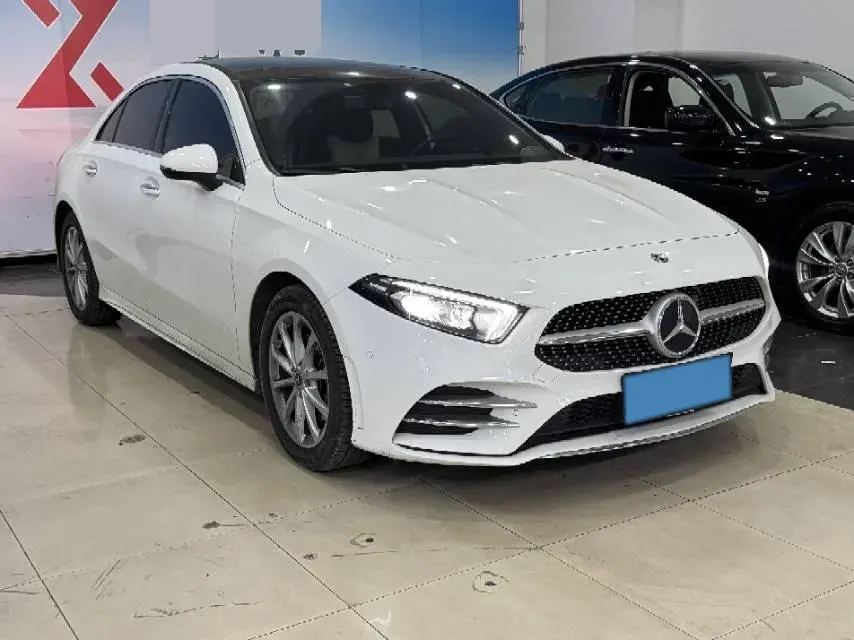 2020 Mercedes-Benz A Class 1.3T 163HP L4 7DCT,autocango,china used car exporter,china ev exporter,chinese used car exporter,chinese used ev exporter
