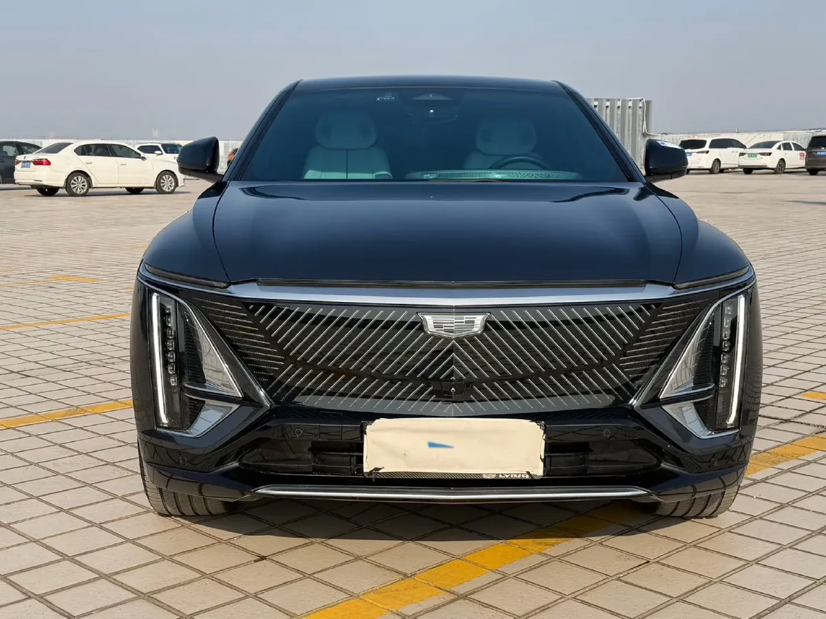 2024 Cadillac IQ Lyriq BEV 68.4KWH,autocango,china used car exporter,china ev exporter,chinese used car exporter,chinese used ev exporter