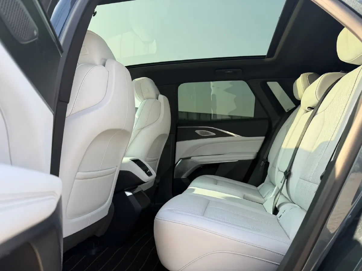 2024 Cadillac IQ Lyriq BEV 68.4KWH,autocango,china used car exporter,china ev exporter,chinese used car exporter,chinese used ev exporter