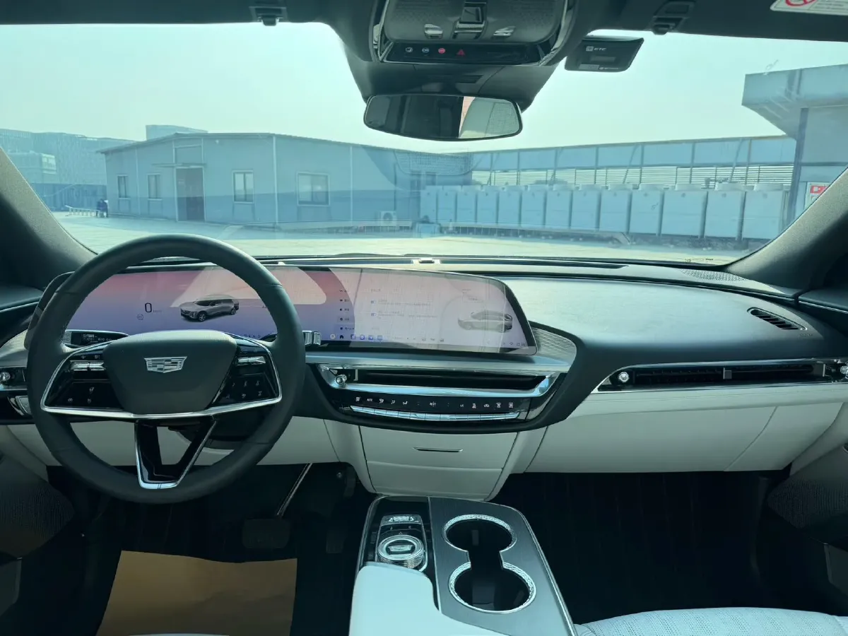 2024 Cadillac IQ Lyriq BEV 68.4KWH,autocango,china used car exporter,china ev exporter,chinese used car exporter,chinese used ev exporter