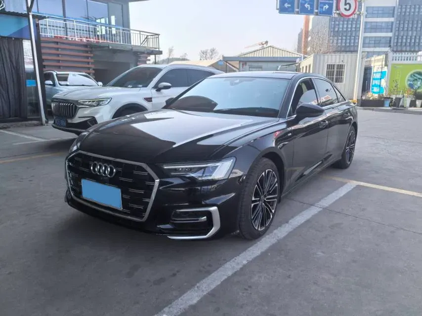2024 Audi A6L 2.0T 245HP L4 7DCT,autocango,china used car exporter,china ev exporter,chinese used car exporter,chinese used ev exporter