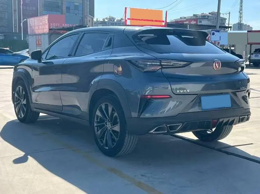 2020 ChangAn UNI-T 1.5T 180HP L4 7DCT,autocango,china used car exporter,china ev exporter,chinese used car exporter,chinese used ev exporter