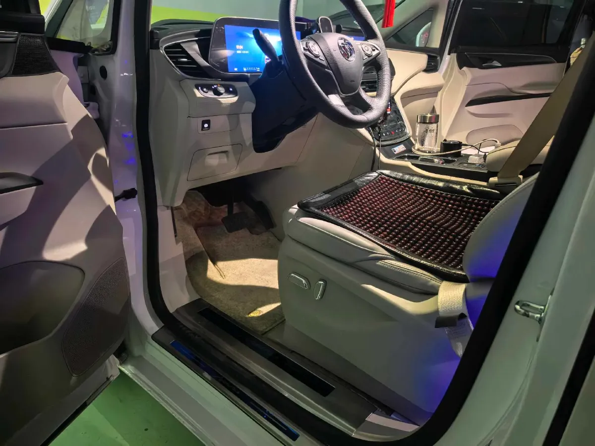 2023 Buick GL8 2.0T 237HP L4 9AT,autocango,china used car exporter,china ev exporter,chinese used car exporter,chinese used ev exporter