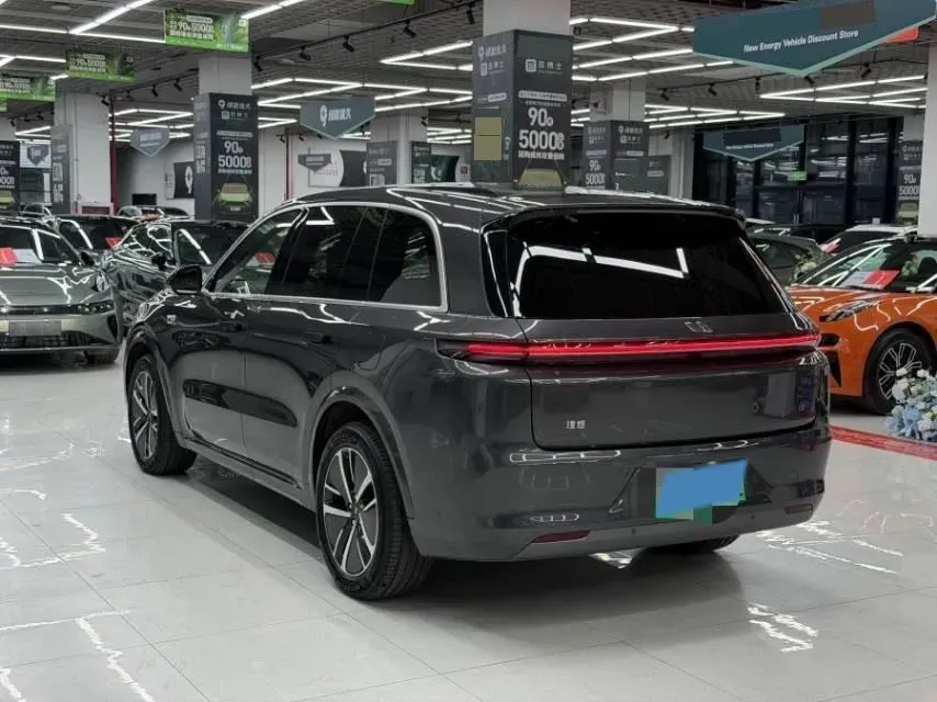 2023 Li L8 Range Extended 154HP REEV 40.9KWH,autocango,china used car exporter,china ev exporter,chinese used car exporter,chinese used ev exporter