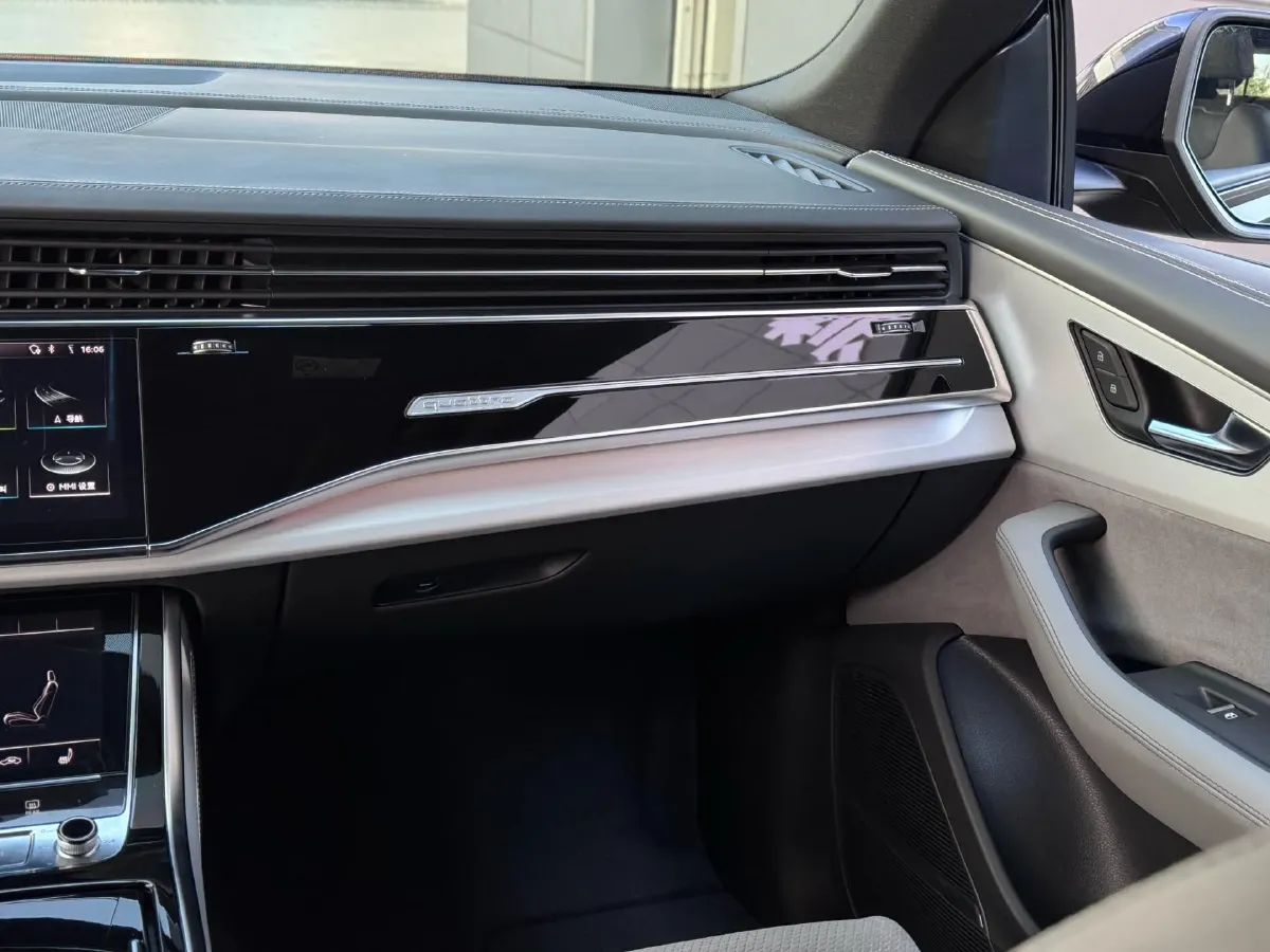 2019 Audi Q8 3.0T 340HP V6 8AT,autocango,china used car exporter,china ev exporter,chinese used car exporter,chinese used ev exporter