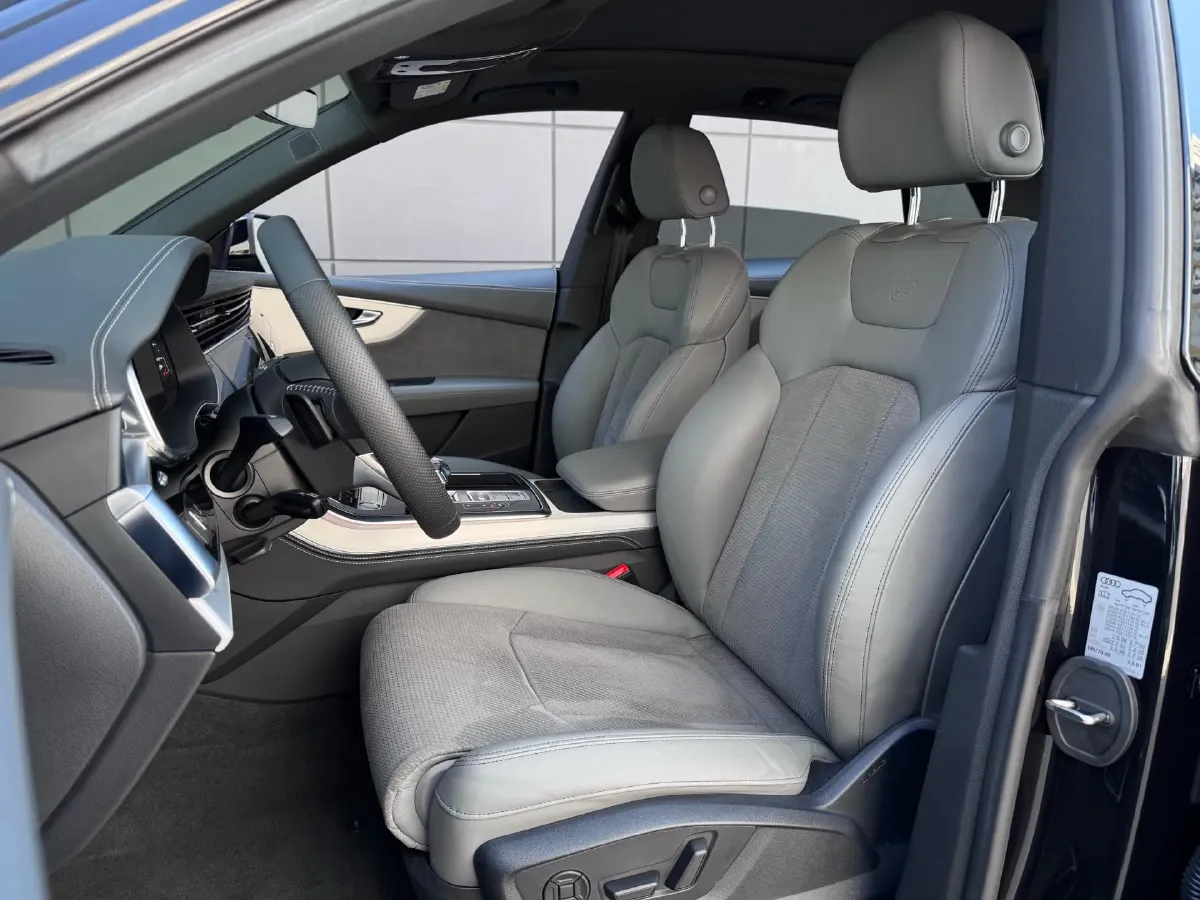 2019 Audi Q8 3.0T 340HP V6 8AT,autocango,china used car exporter,china ev exporter,chinese used car exporter,chinese used ev exporter