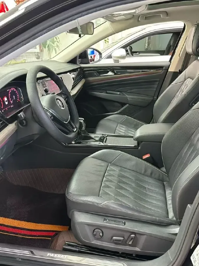 2019 Volvo V40 1.5T 152HP L4 6AT,autocango,china used car exporter,china ev exporter,chinese used car exporter,chinese used ev exporter